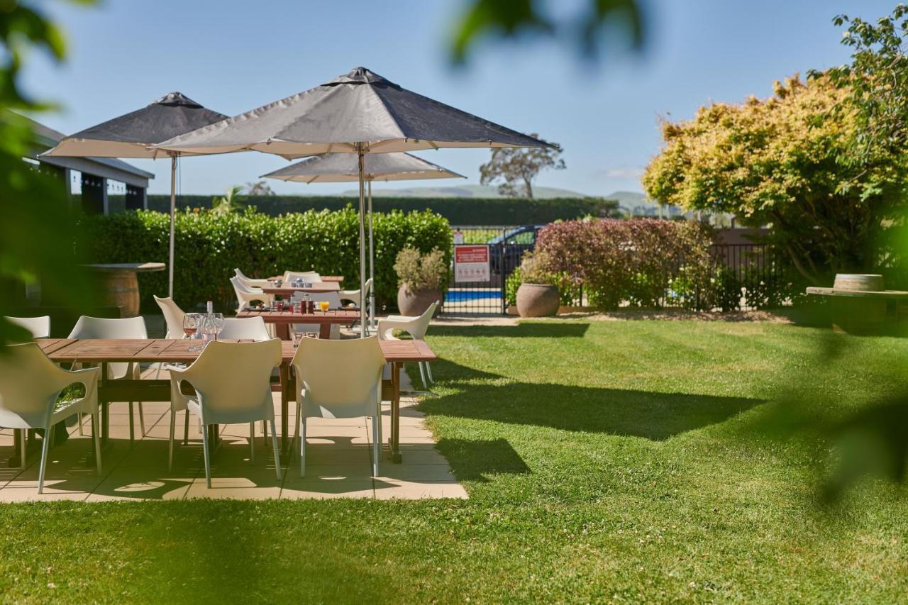 מרטינבורו Parehua Resort מראה חיצוני תמונה The garden at the hotel