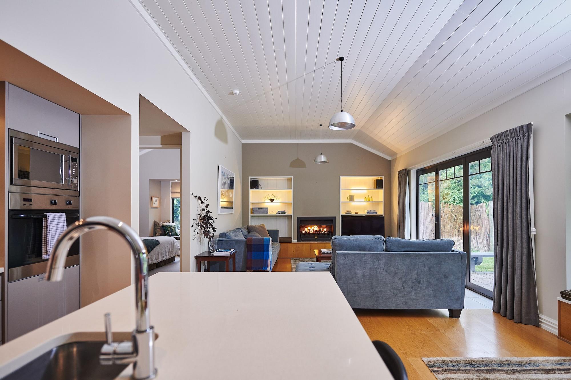 מרטינבורו Parehua Resort מראה חיצוני תמונה Interior of a house