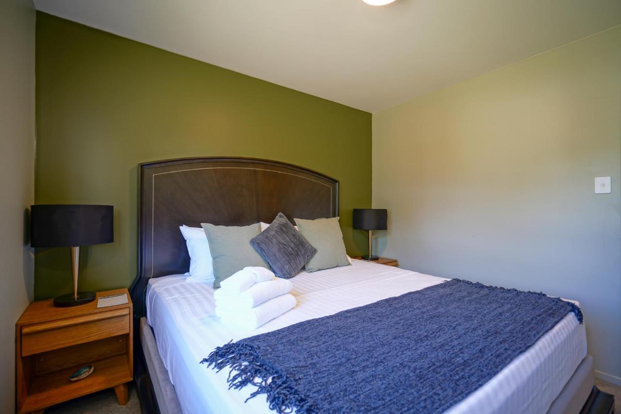 מרטינבורו Parehua Resort מראה חיצוני תמונה A bedroom
