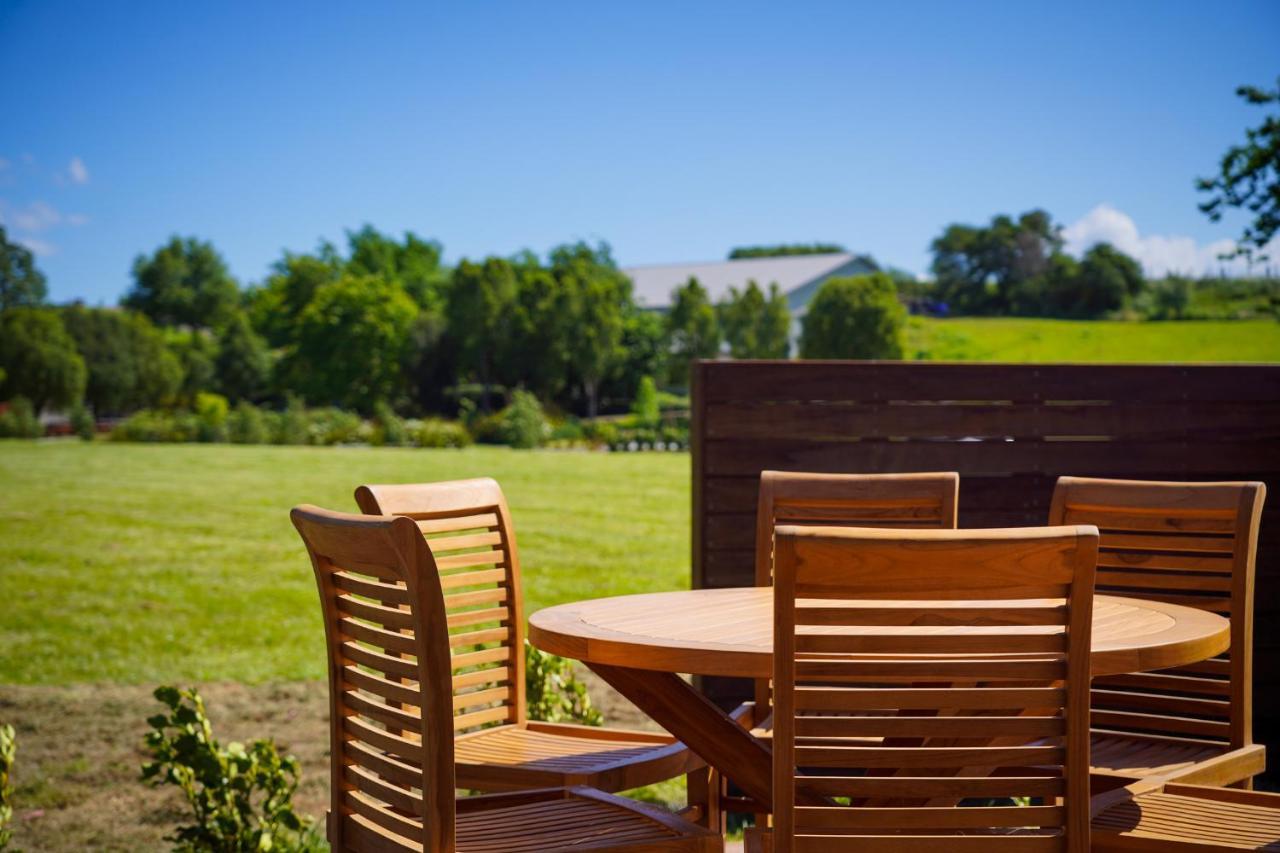 מרטינבורו Parehua Resort מראה חיצוני תמונה Outdoor furniture