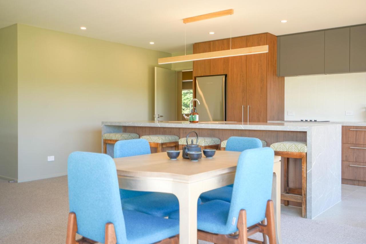 מרטינבורו Parehua Resort מראה חיצוני תמונה A kitchen with a large island