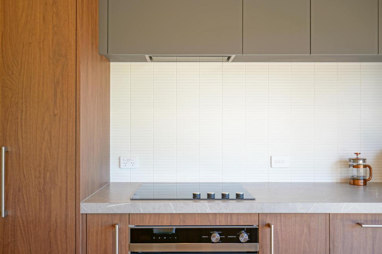 מרטינבורו Parehua Resort מראה חיצוני תמונה A kitchen with a built-in oven