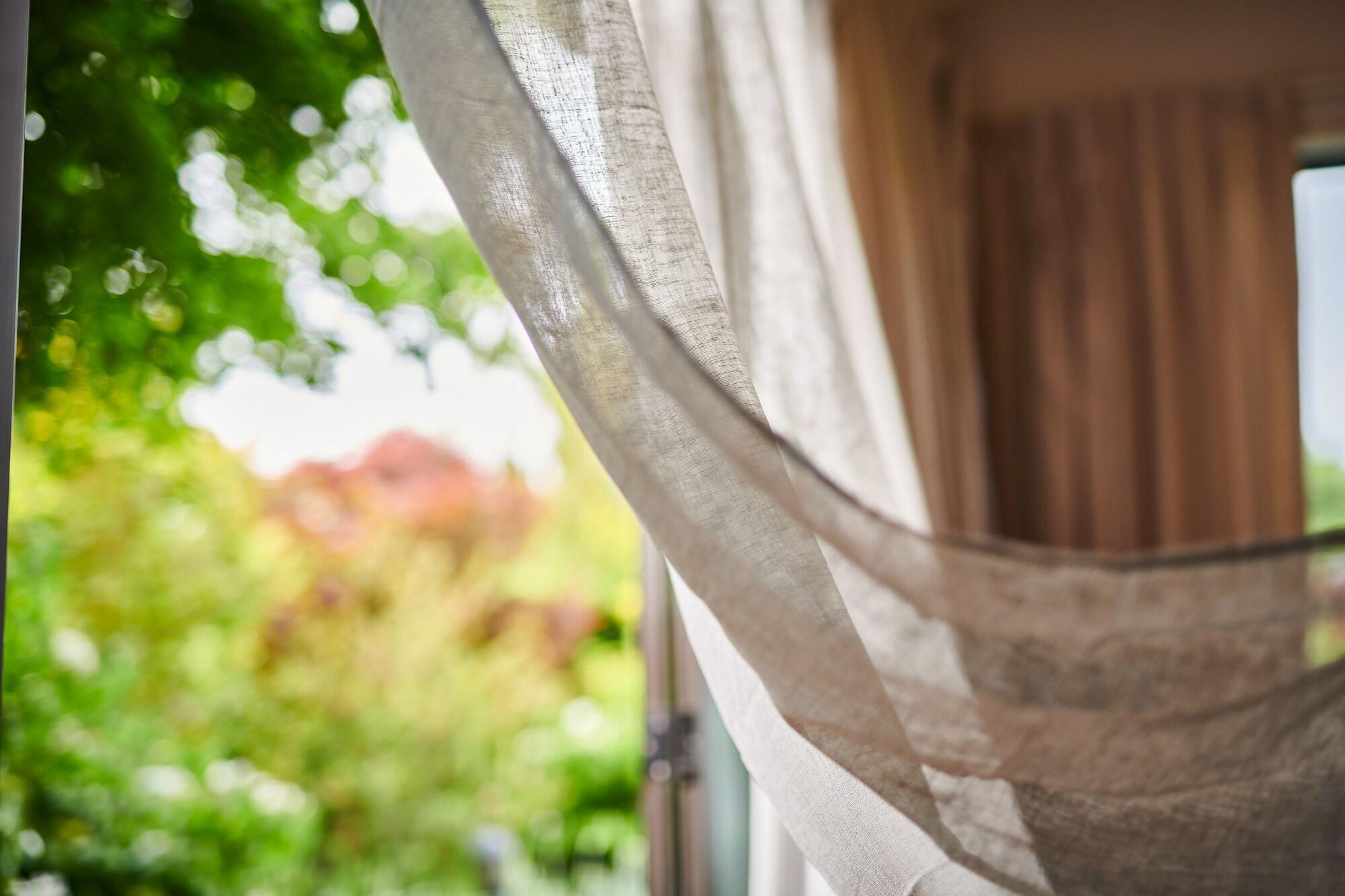מרטינבורו Parehua Resort מראה חיצוני תמונה A curtain